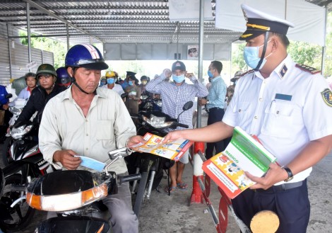 Đảm bảo trật tự an toàn giao thông
đường thủy nội địa gắn với phòng, chống dịch COVID-19