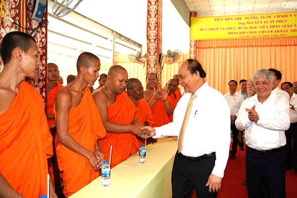 Thủ tướng Nguyễn Xuân Phúc gửi Thư chúc mừng đồng bào Khmer nhân dịp Tết cổ truyền Chôl Chnăm Thmây
