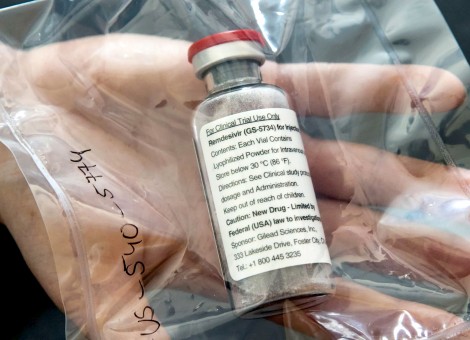 Hy vọng từ công cuộc tìm kiếm vaccine và thuốc điều trị