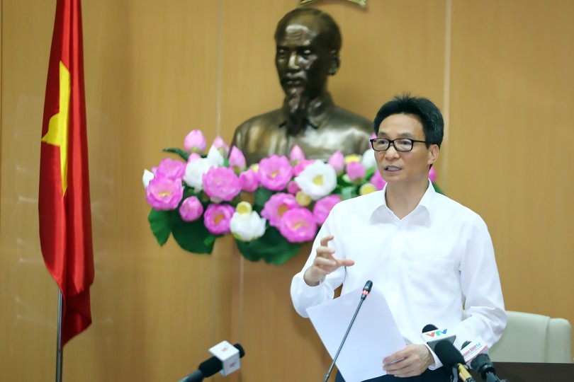 Kiểm soát dịch bệnh, chung sống an toàn và thúc đẩy điều chỉnh tích cực của xã hội