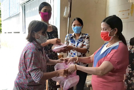 Ấm áp tình người