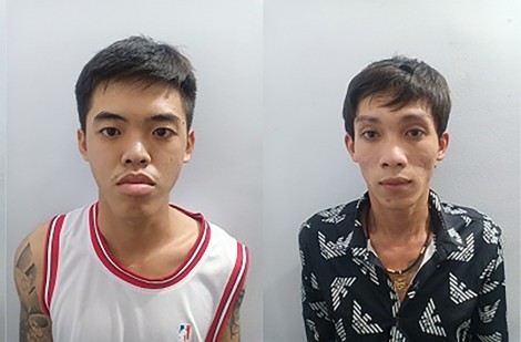 Khởi tố 5 bị can mua bán

trái phép ma túy