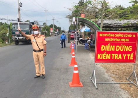 Tập trung bảo đảm an toàn,

chống ùn tắc giao thông
