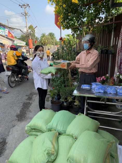 Chăm lo đời sống nhân dân