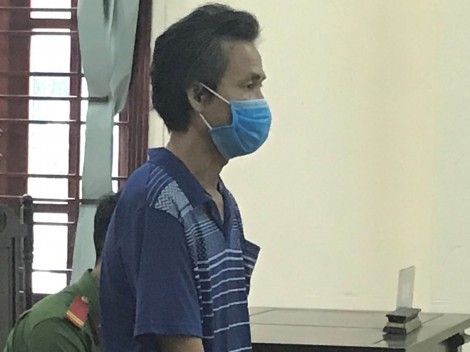 Lãnh án tù vì đánh công an khi bị nhắc đeo khẩu trang