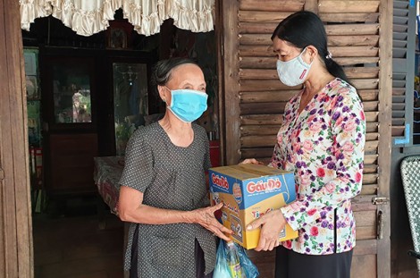 Gần dân, chăm lo đời sống nhân dân