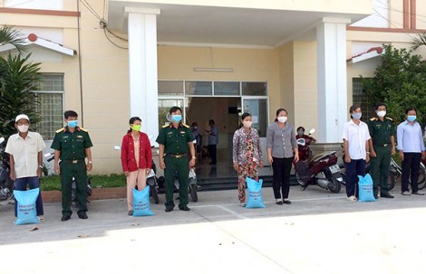 Thực hiện hiệu quả công tác Đảng, công tác chính trị
