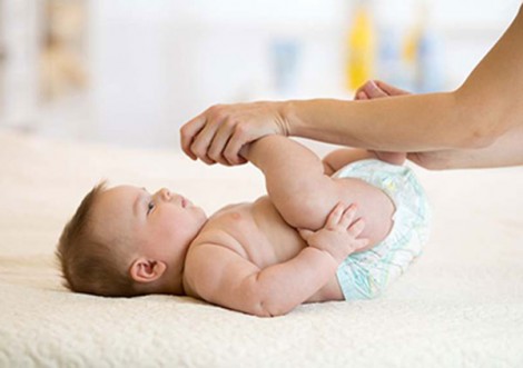 Chữa táo bón cho trẻ nhỏ không cần dùng thuốc