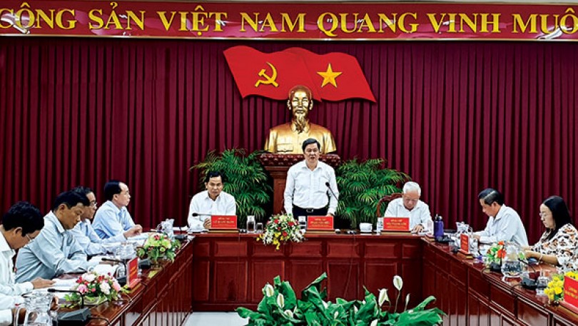 Xây dựng báo cáo chính trị xứng tầm, đề ra được những chỉ tiêu, nhiệm vụ đúng đắn để đẩy mạnh phát triển kinh tế - xã hội