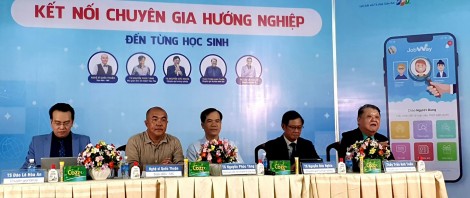 Giúp học sinh lựa chọn ngành nghề, trường học phù hợp