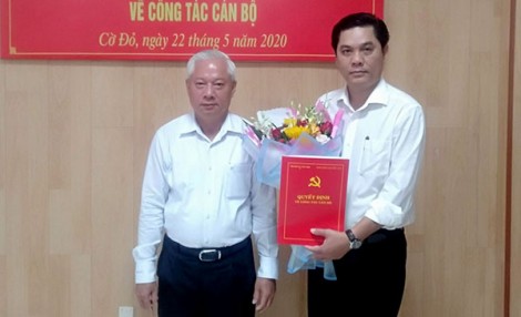 Công bố quyết định về công tác cán bộ