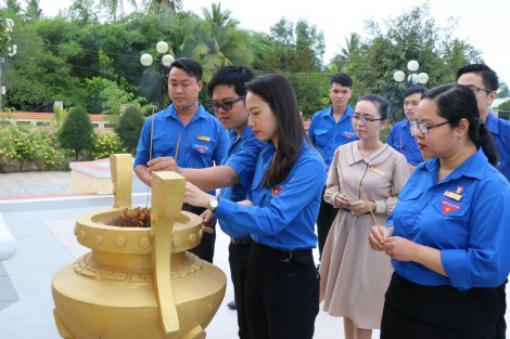 Nhiều hoạt động chào mừng đại hội Đảng các cấp