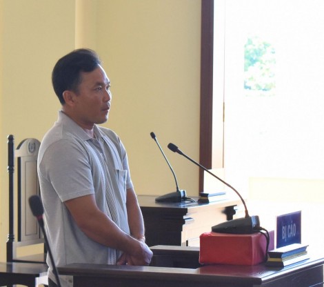 Trộm ghe của bạn, còn đòi tiền công đi tìm