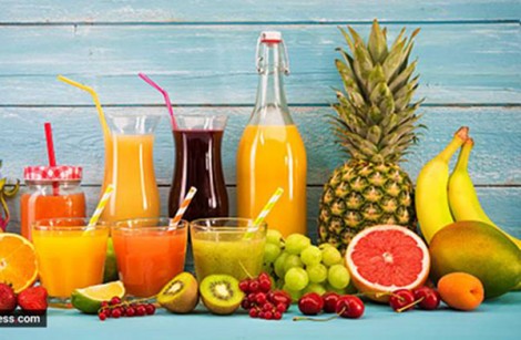 Vì sao nên tập trẻ uống nước ép trái cây nguyên chất?