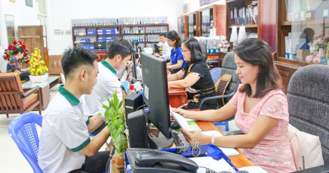 Làm theo gương Bác bằng những việc thiết thực