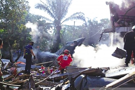 Máy bay tiêm kích rơi tại Indonesia
