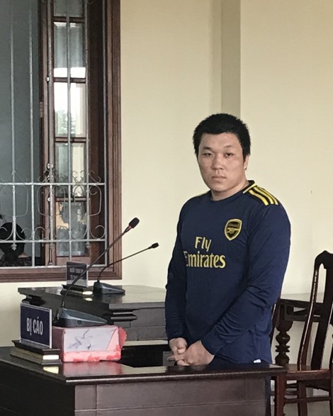 Mâu thuẫn trả tiền tiếp viên, đánh chết bạn nhậu