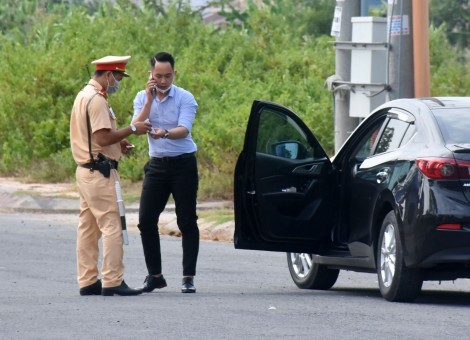 Phạt hành chính gần 155 triệu đồng

trong tháng cao điểm tổng kiểm soát

phương tiện cơ giới đường bộ