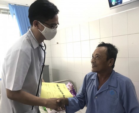30 phút nội soi cầm máu cứu bệnh nhân

xuất huyết tiêu hóa nguy kịch