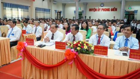Chú trọng xây dựng đảng bộ, hệ thống chính trị huyện Phong Điền trong sạch, vững mạnh