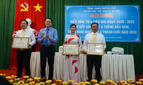 Tuyên dương điển hình tiên tiến trong nhiều lĩnh vực