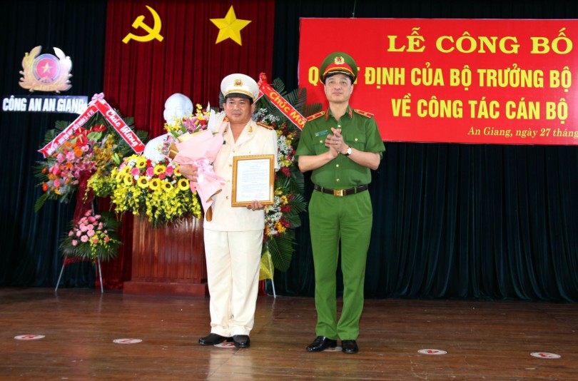 Đại tá Đinh Văn Nơi giữ chức vụ Giám đốc Công an tỉnh An Giang