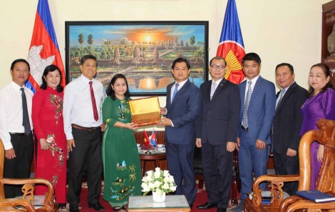 Tô thắm quan hệ hữu nghị

truyền thống Việt Nam-Campuchia