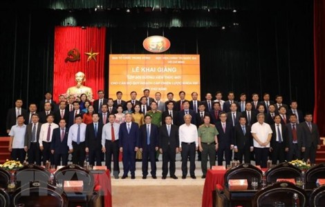 Khai giảng Lớp bồi dưỡng cho cán bộ quy hoạch cấp chiến lược khóa XIII