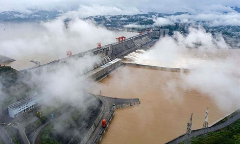 Trung Quốc cảnh báo mưa lớn, nguy cơ lũ lụt nghiêm trọng kéo dài