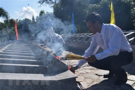 Kiên Giang truy điệu, an táng 72 hài cốt liệt sỹ hy sinh tại Campuchia