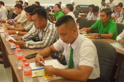 Trang bị kiến thức về an toàn giao thông cho lái xe, chủ các doanh nghiệp kinh doanh

vận tải đường bộ