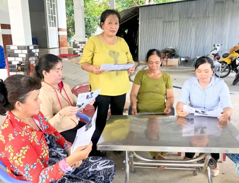 Đẩy mạnh tuyên truyền, phổ biến về an toàn giao thông đến các chi hội phụ nữ cơ sở