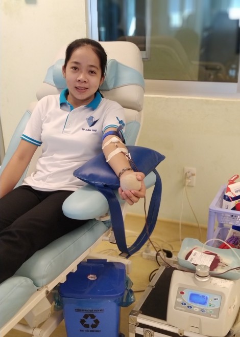 Đỗ Thị Hồng Bích - hạnh phúc khi sẻ chia