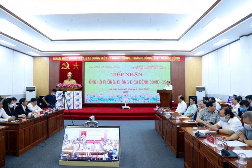 500 máy thở tiếp sức cho cuộc chiến với đại dịch COVID-19