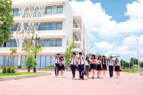 Tuyển 300 học sinh lớp 10 năm học 2020-2021