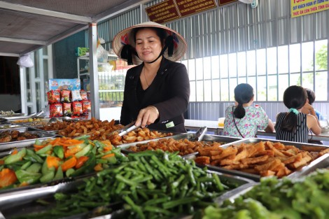 Kinh doanh hiệu quả với quán cơm tự chọn