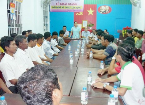 បើក​ថ្នាក់​បណ្តុះ​បណ្តា​ល​វិជ្ជា​ជីវៈផ្នែក​សំ​ណង់​