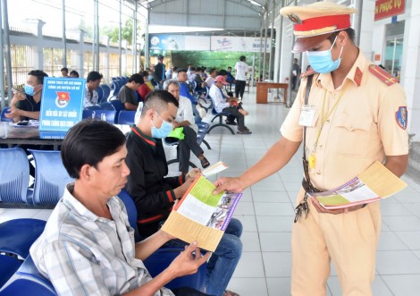Hiểm họa khó lường khi giao xe

cho người chưa đủ tuổi điều khiển
