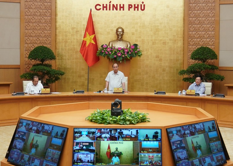 Thủ tướng Nguyễn Xuân Phúc: Cần xem xét tăng dần chuyến bay đến các nước
