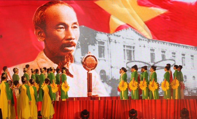 “Việt Nam muôn năm!”