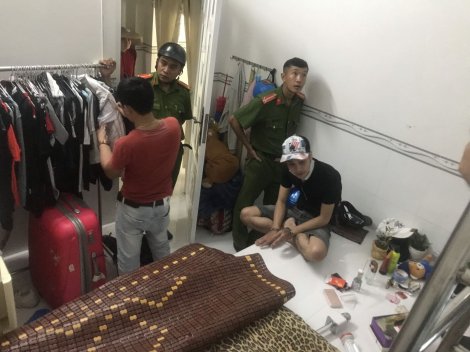 Bắt đối tượng mua bán trái phép ma túy