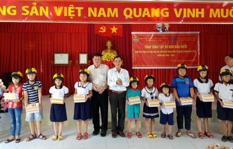 Nâng cao ý thức chấp hành pháp luật giao thông cho nông dân
