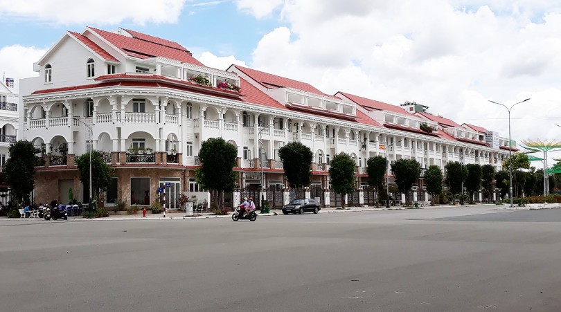 Giá vàng tăng, lãi suất giảm,

bất động sản sẽ hấp dẫn hơn?