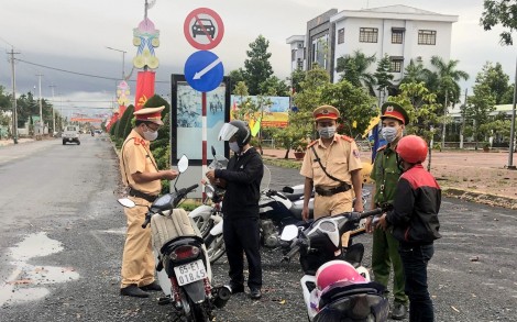 Trong 1 tháng, xử phạt 44 trường hợp vi phạm quy định

về nồng độ cồn và 1 trường hợp sử dụng ma túy