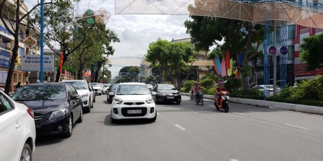 Bức xúc tình trạng đỗ xe sai quy định