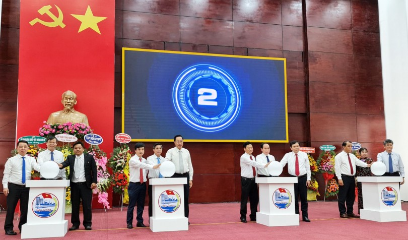 Hậu Giang công bố các hệ thống thông tin,

Trung tâm giám sát, điều hành đô thị thông minh