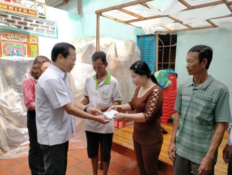 13 căn nhà bị tốc mái do giông lốc