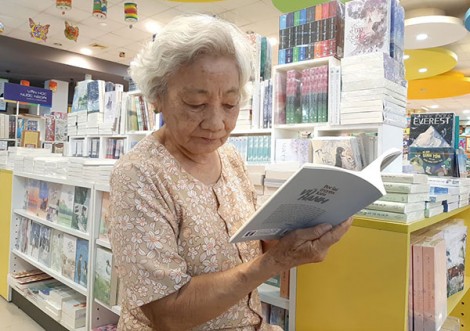 Thư thái nhờ làm bạn cùng sách