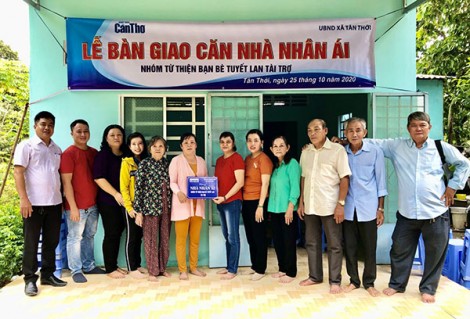 Báo Cần Thơ bàn giao Căn nhà Nhân ái