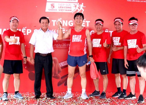 Cần Thơ hưởng ứng Chương trình Chạy tiếp sức “Lên cùng Việt Nam”